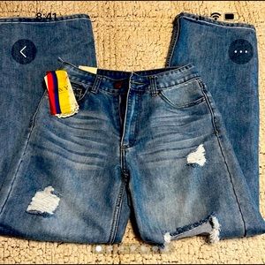 BNWT Mid Rise 90s Denim